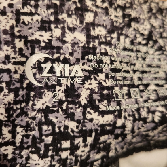 Zyia Active Mosaic Soft And Snug Mid Rise 7/8 Leggings Black And White Size 2 - Picture 5 of 8